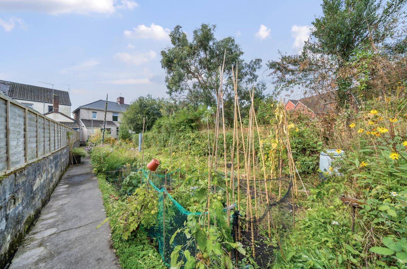 Bassett Terrace, Llanelli, SA15 4DY